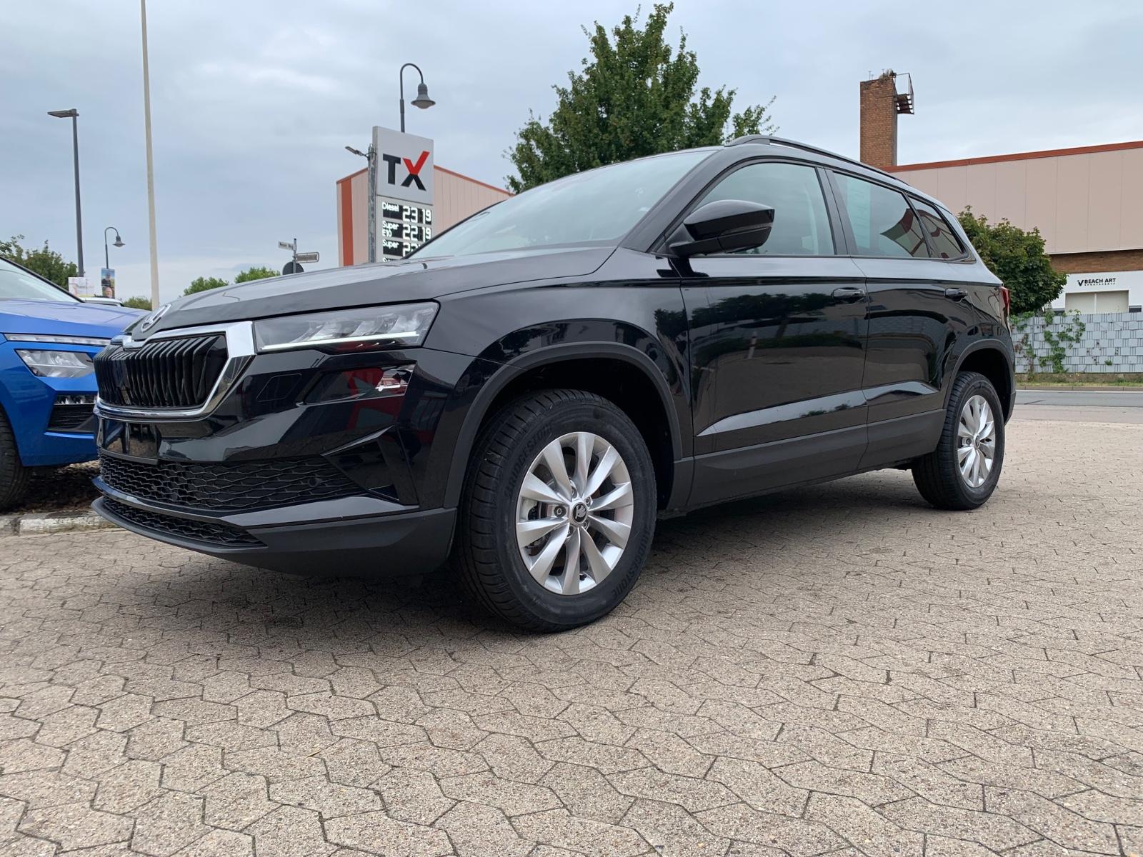 Skoda Karoq 1.5TSI DSG Selection AHK/ALU/LED/ 3j Gar.