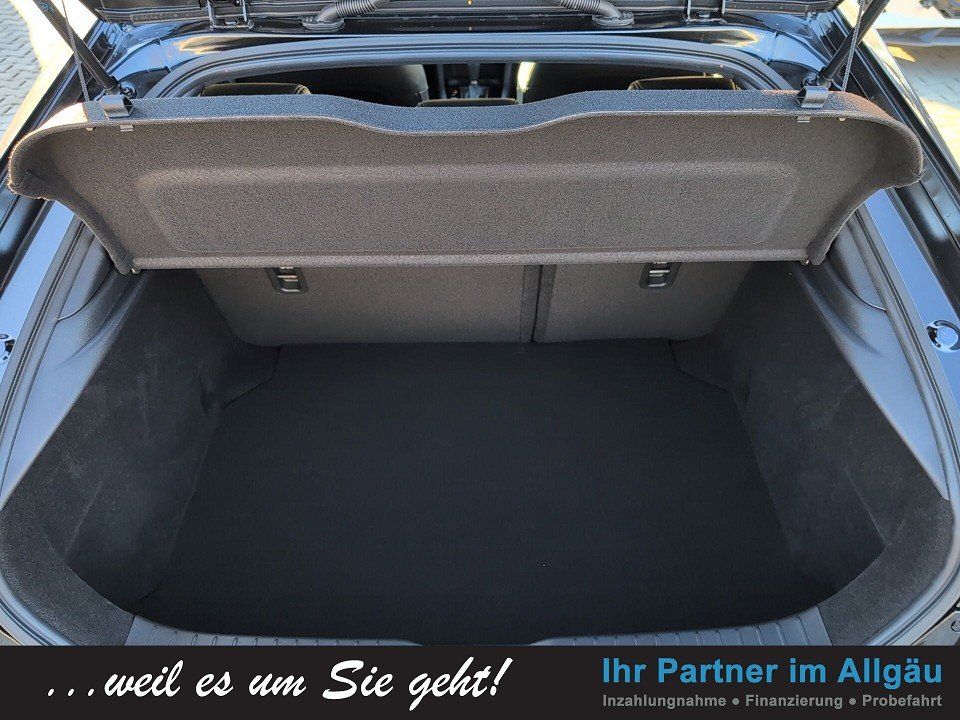 Fahrzeugabbildung Mazda 3 2.0L eSKY-X AT TAKUMI 360+BOSE+HUD+MATRIX+NAV+