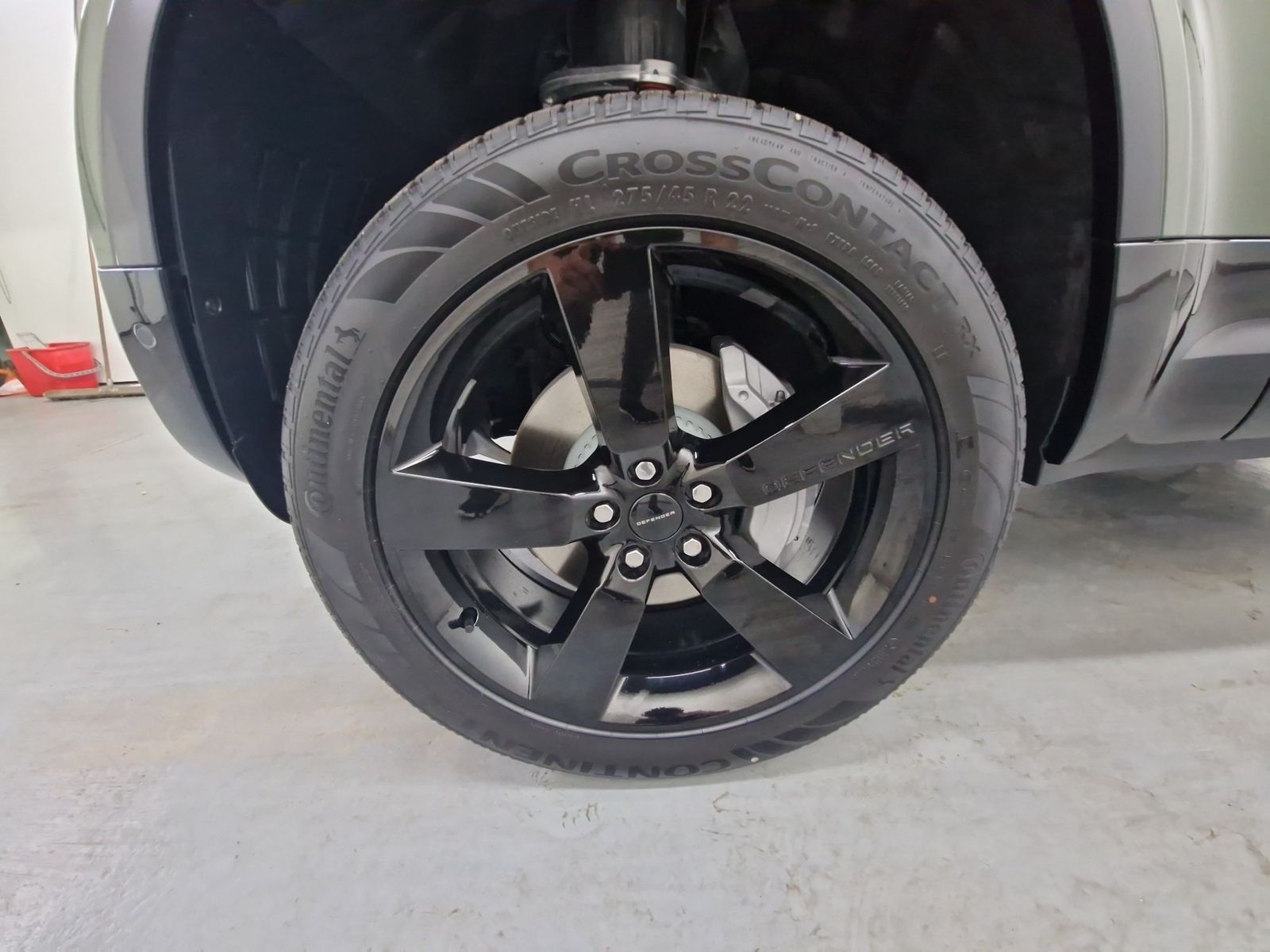 LAND ROVER Defender 90 D350 X-Dynamic SE AHK Matrix 22-Zoll – Bild 7