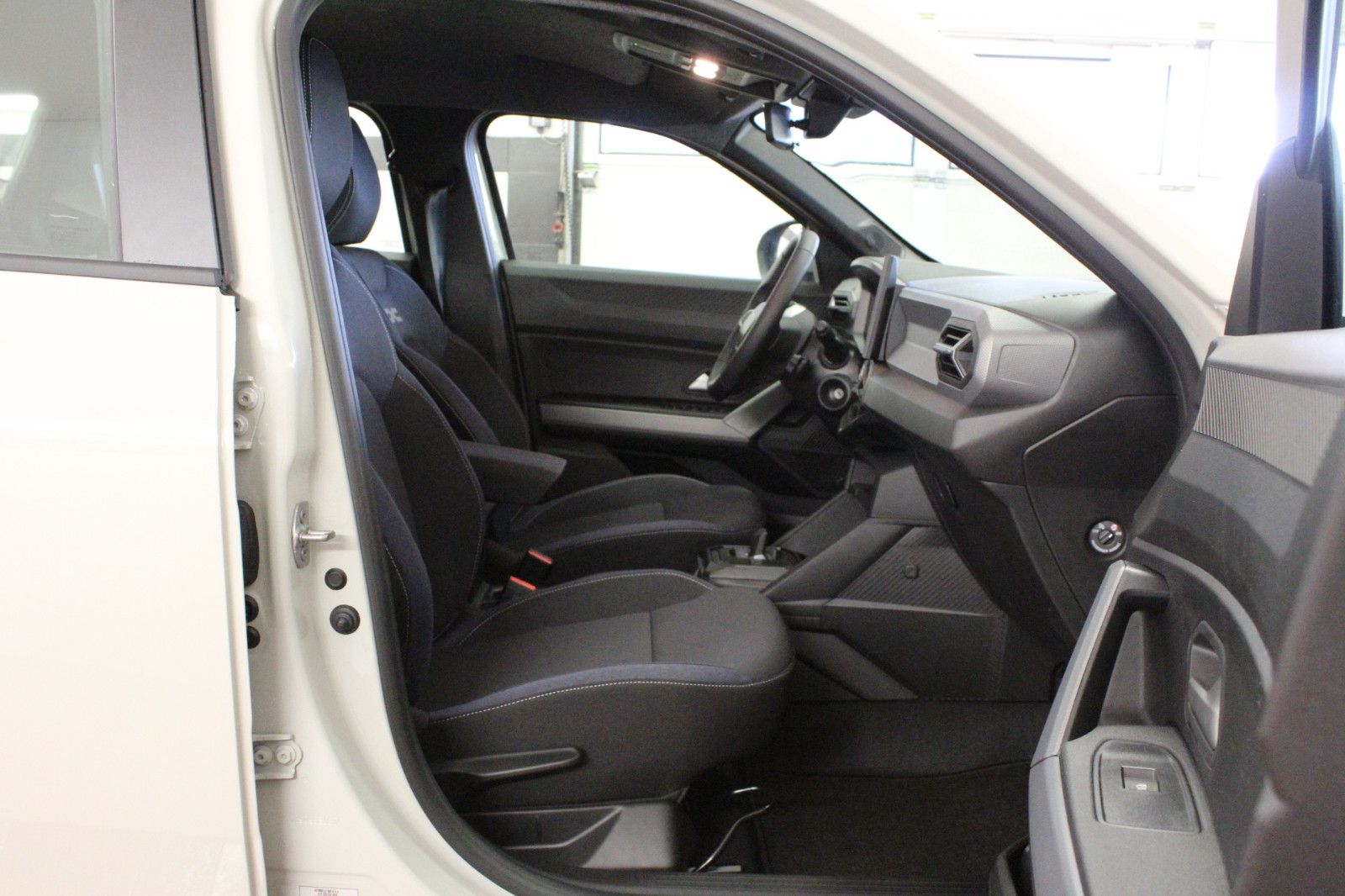 Fahrzeugabbildung Dacia Duster hybrid 155 Expression*Winterpaket*