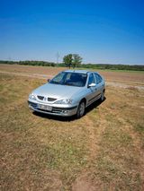 Renault Megane I Hatchback tüv 4/27 - Renault Megane aus 2002