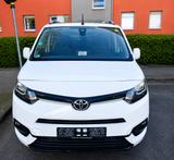 Toyota Proace City 1,5-l-D-4D 96kW L1 Executive Exe... - weiße Toyota PROACE CITY