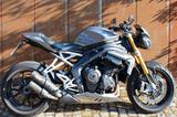 Triumph Speed Triple RS 1200 - Triumph Speed Triple R