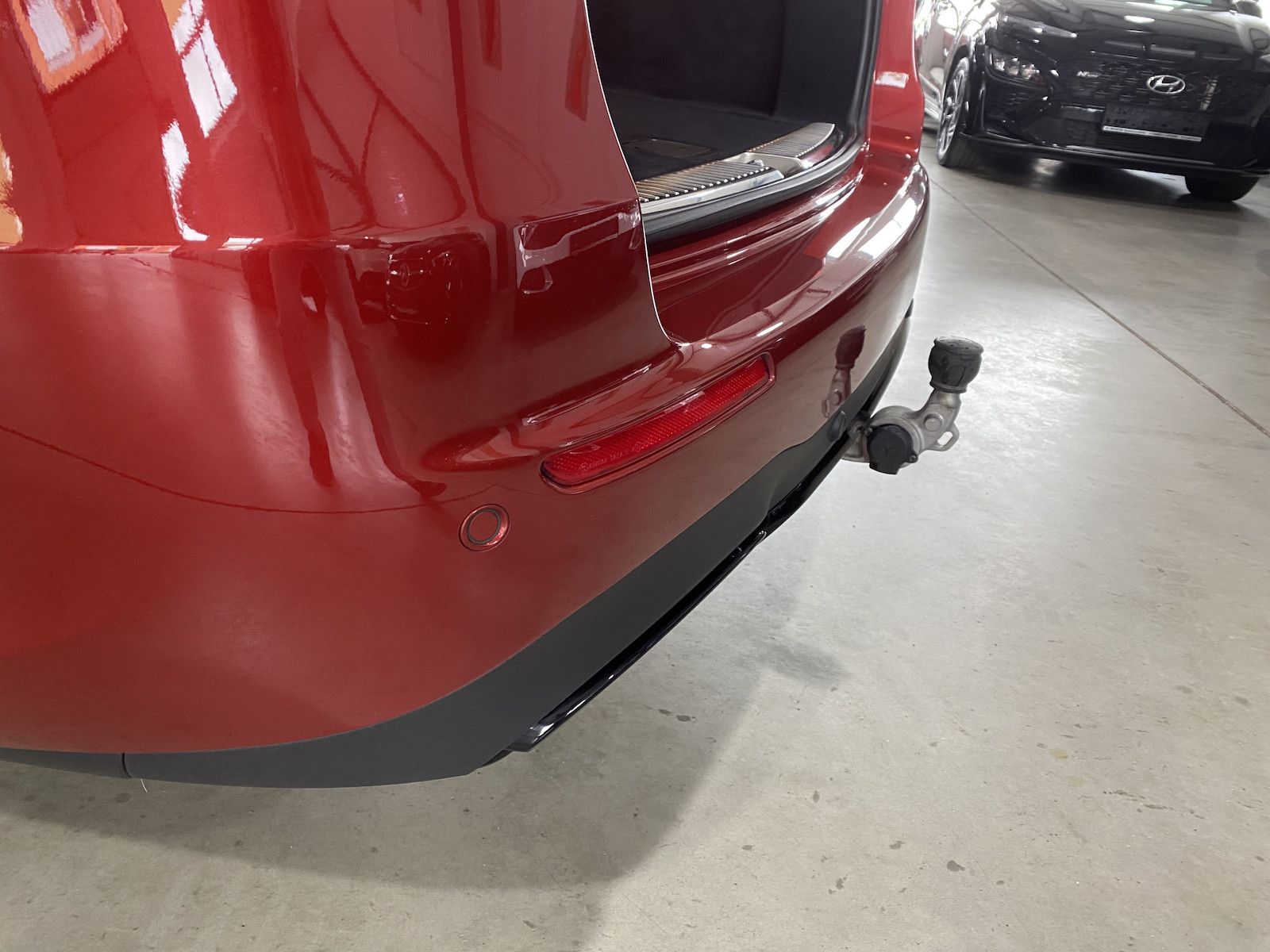 Fahrzeugabbildung Mercedes-Benz E 220 d T AMG/PANO/STHZG/´20/DIS/BUR/AHK/