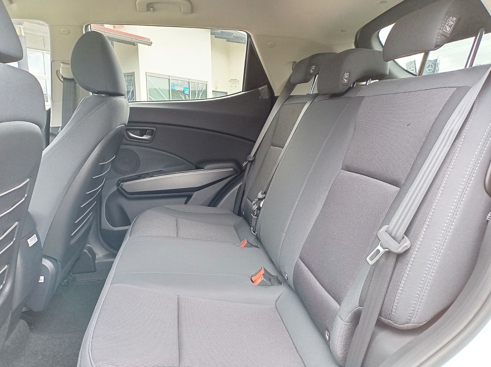Fahrzeugabbildung KGM TIVOLI NOMAD+SH+KLIMAANLAGE+R.-KAMERA+10.25 ZOLL