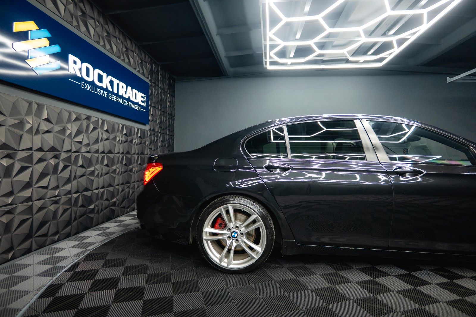 Fahrzeugabbildung BMW 740d M-Sport Black Edition *FULL Options*LESEN!*