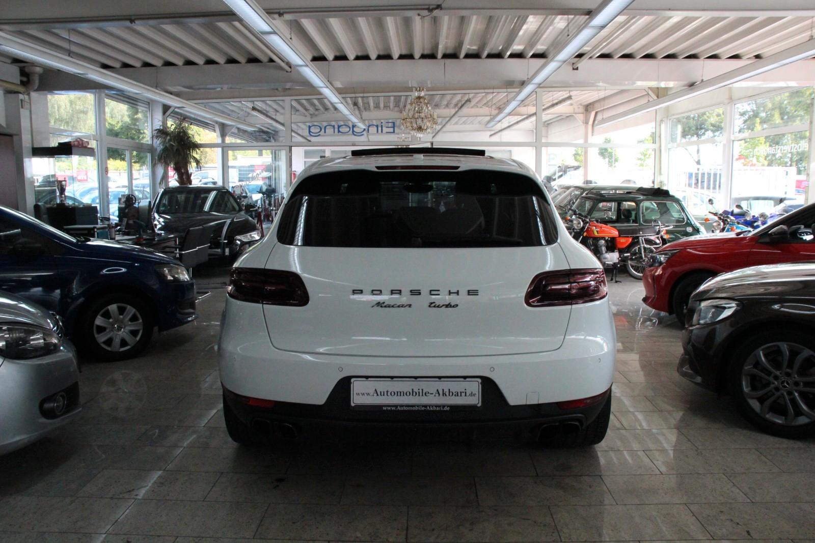 Porsche Macan Turbo *BOSE/Pano/Sitzbelüftung*