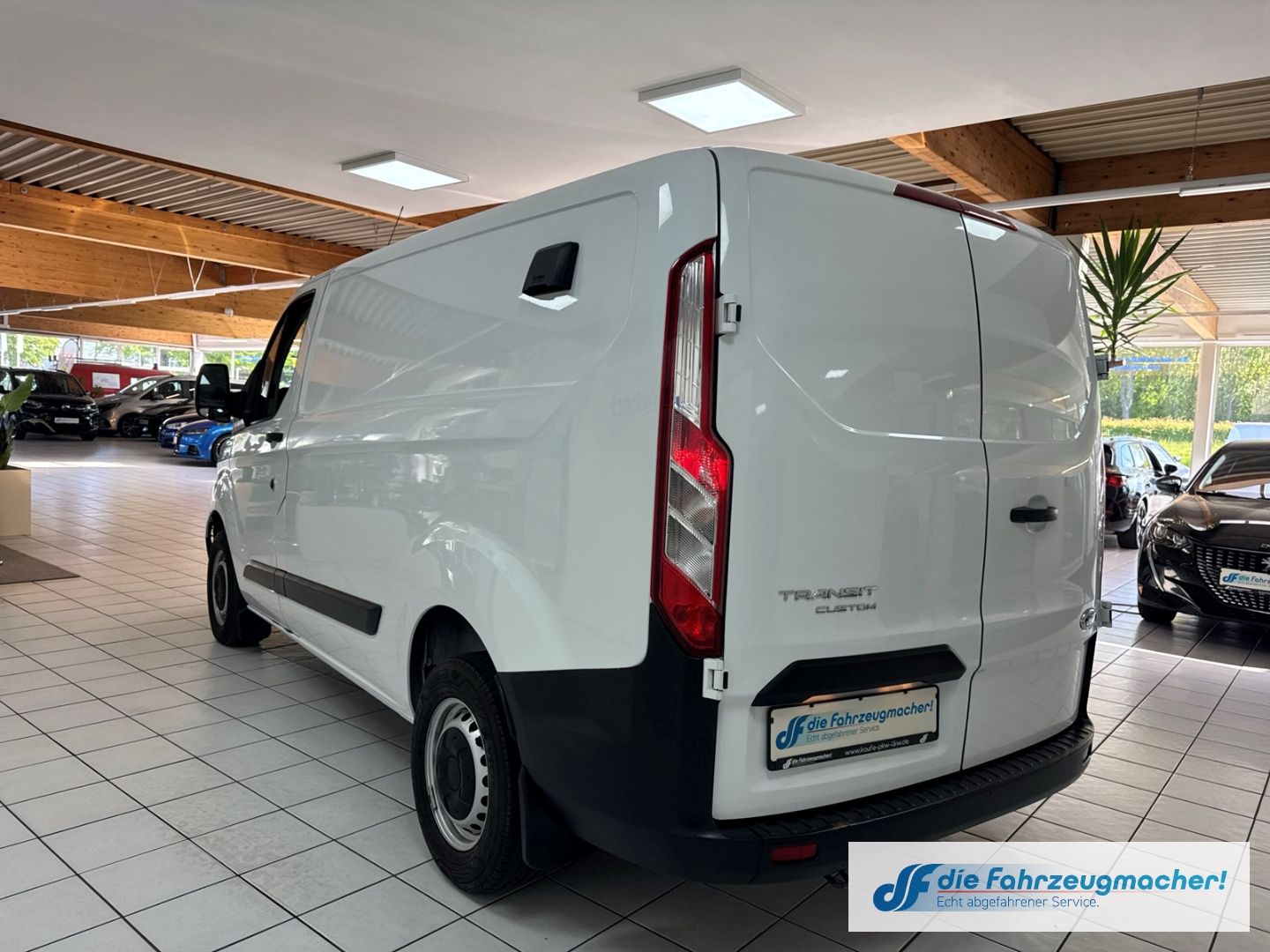 Fahrzeugabbildung Ford Transit Custom Kasten 280 L1 DAB SHZ Notbremsass