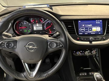 Fotografie 15 des Opel Grandland (X) Grandland X 1.2 Start/Stop Business INNOVATION