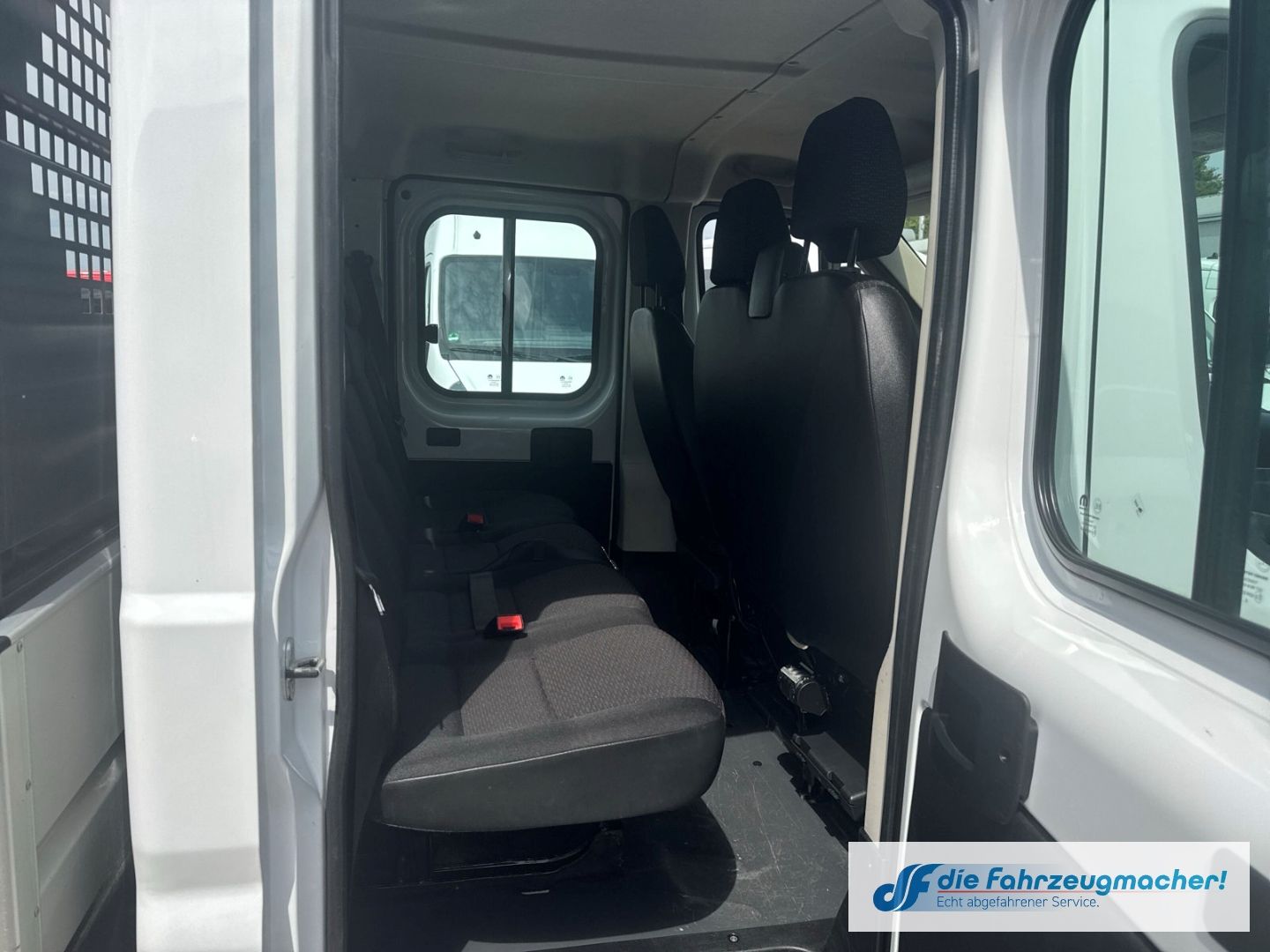 Fahrzeugabbildung Citroën Jumper Pritsche Doppelkabine DAB Spurhalteass. N
