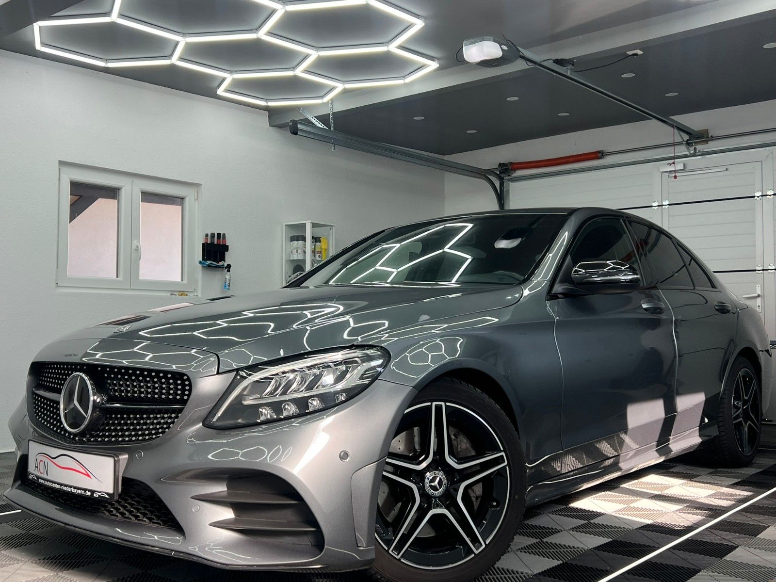 Fahrzeugabbildung Mercedes-Benz C 300 d Lim. AMG-LINE/COMAND/KAM/VIRCO/AMBI+