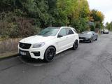 Mercedes-Benz ML 63 AMG 4MATIC AMG - Mercedes-Benz ML aus dem Jahr 2012
