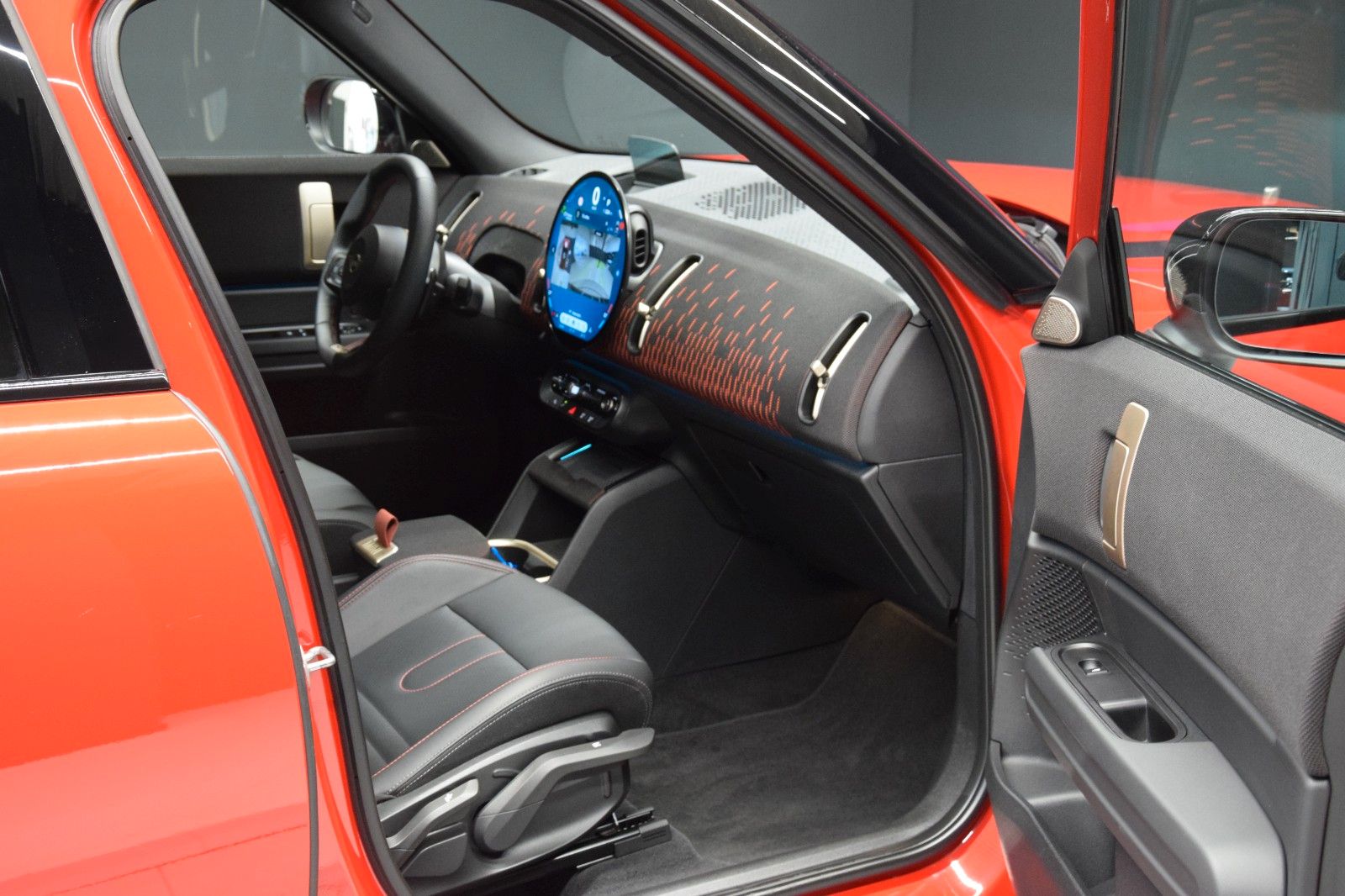 Fahrzeugabbildung MINI Countryman C John Cooper Works Trim L-Paket Pano