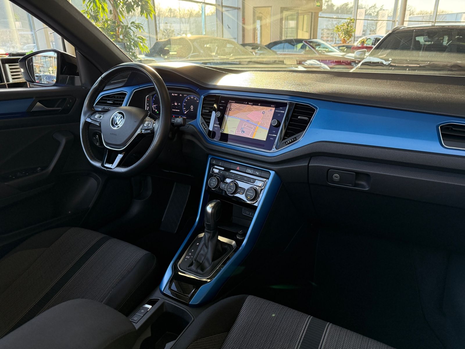 Fahrzeugabbildung Volkswagen T-Roc Cabriolet ACT LED NAVI SHZ