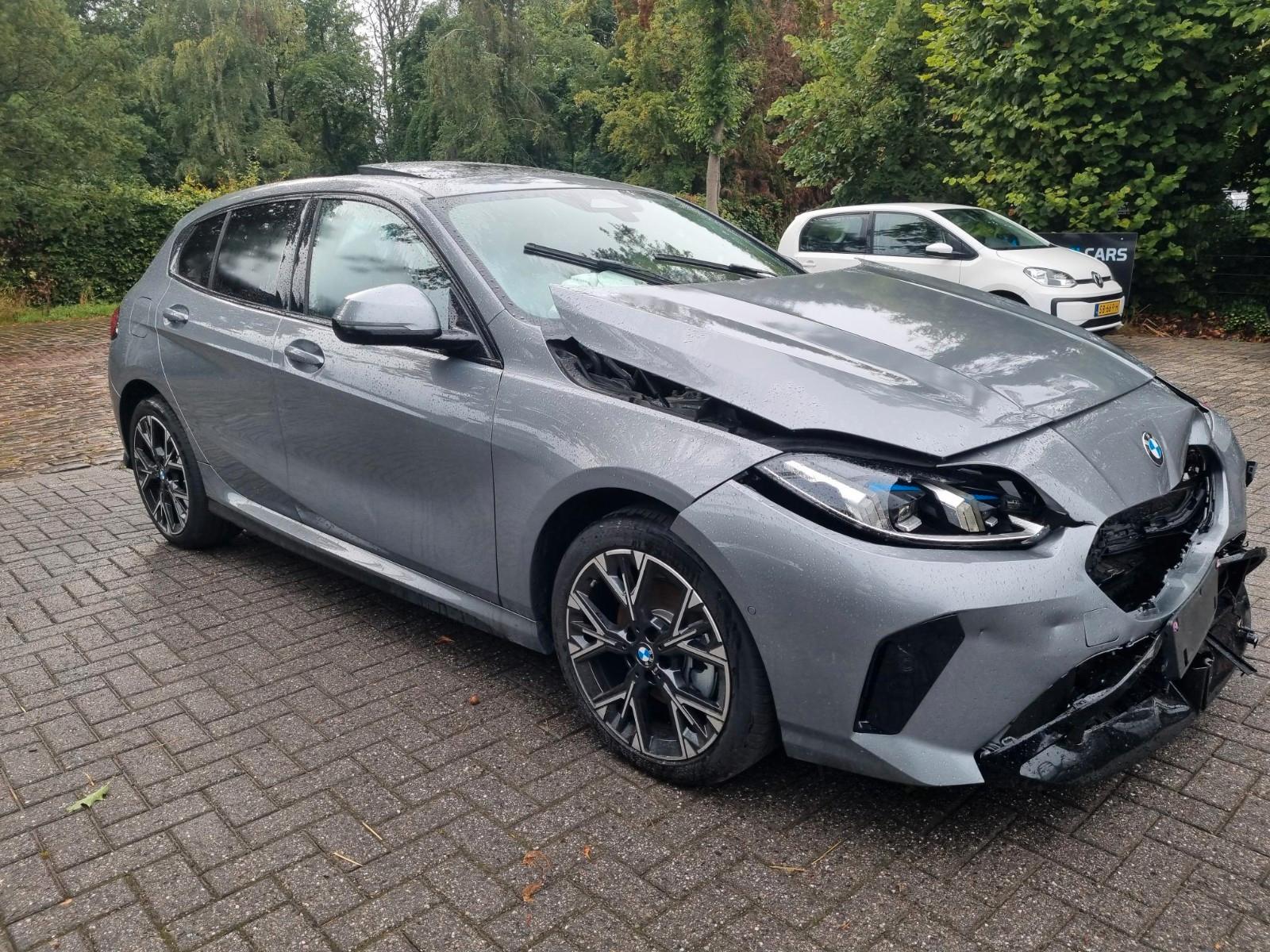 BMW 116I Aut. M Sport Pano Navi Led SHZ Harman Kardo