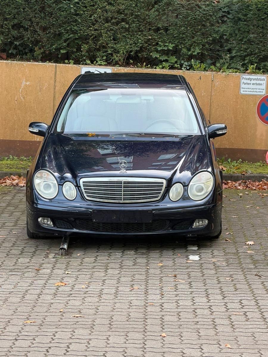 Mercedes-Benz E 200