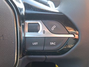 Peugeot 2008 Allure 1.2 PureTech 130 LED+SHZ+ACC+Alcant.