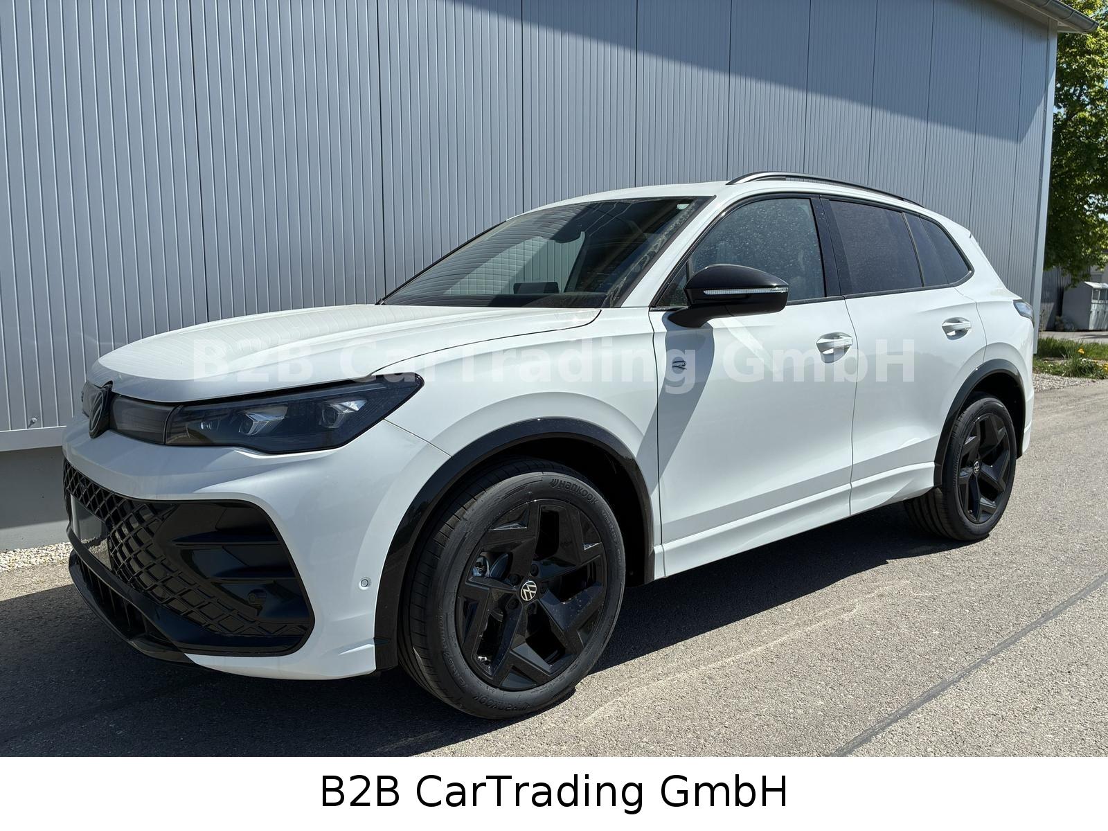 Volkswagen Tiguan 2.0 TDI DSG R-Line Head Up Black 360 AHK