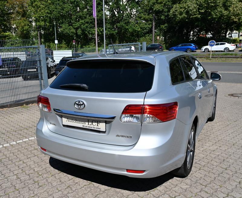 Toyota Avensis 2013 — photo 8