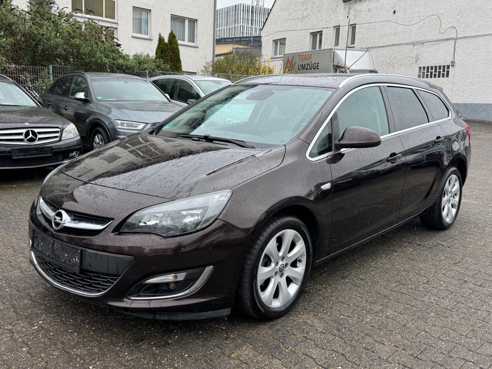 Opel Astra J Sports Tourer Exklusiv