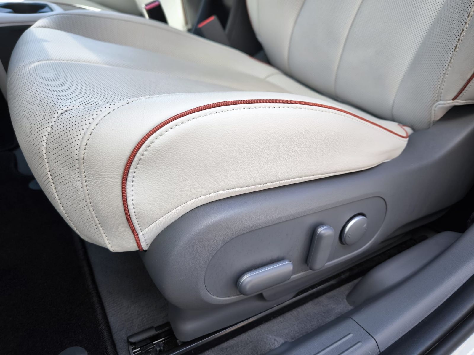 Fahrzeugabbildung Hyundai Ioniq 5 Techniq LEDER+NAVI+LED+SHZ+KAMERA+ACC+