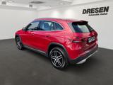 Mercedes-Benz GLA 200 Progressive  /Kamera/ Navi / Sitzhzg / G - rote Mercedes-Benz GLA 200