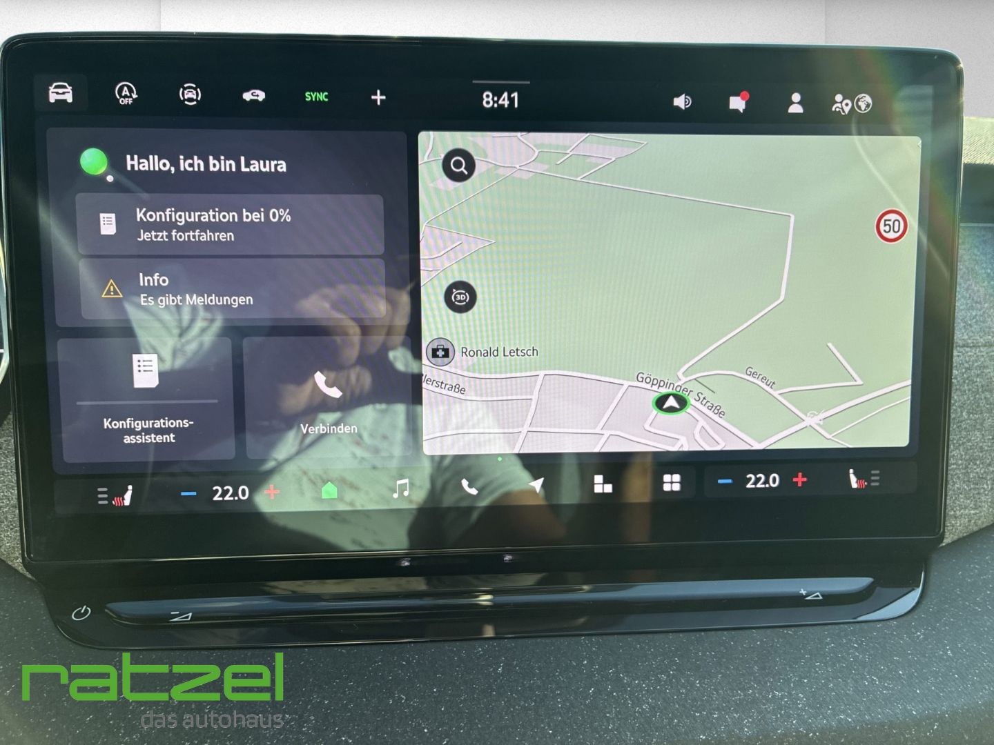 Fahrzeugabbildung SKODA Octavia Combi Selection 2.0 TDI HUD Navi T-Leder