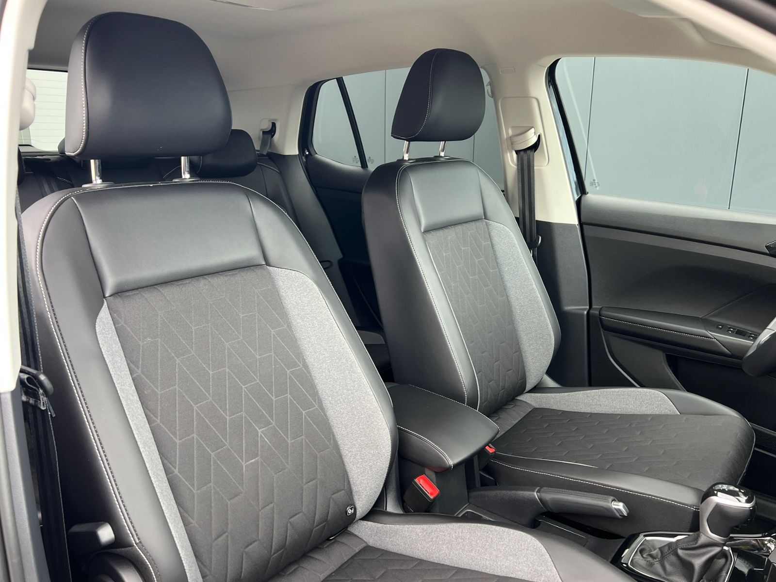 Fahrzeugabbildung Volkswagen T-Cross GOAL 1.0 TSI DSG *AHK, LED, App-Connect,