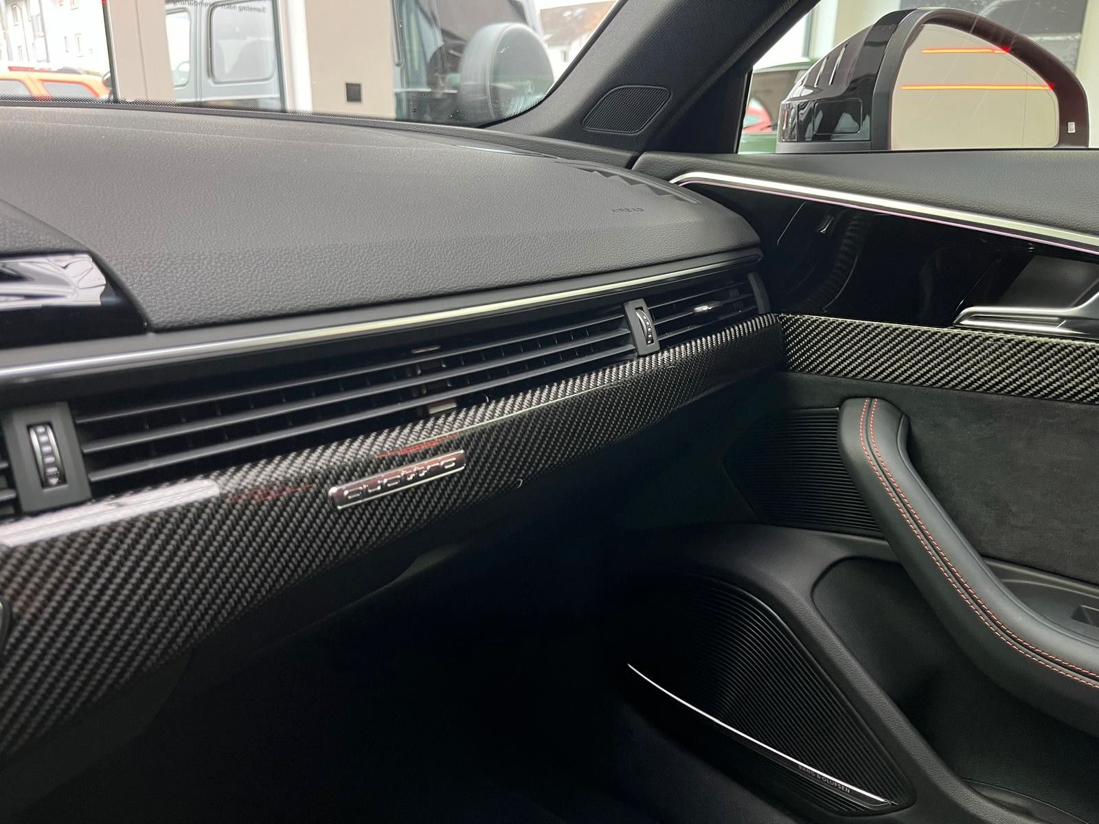 Fahrzeugabbildung Audi RS 4 Avant 2.9 TFSI quattro*Dynamic*Matrix*360°*