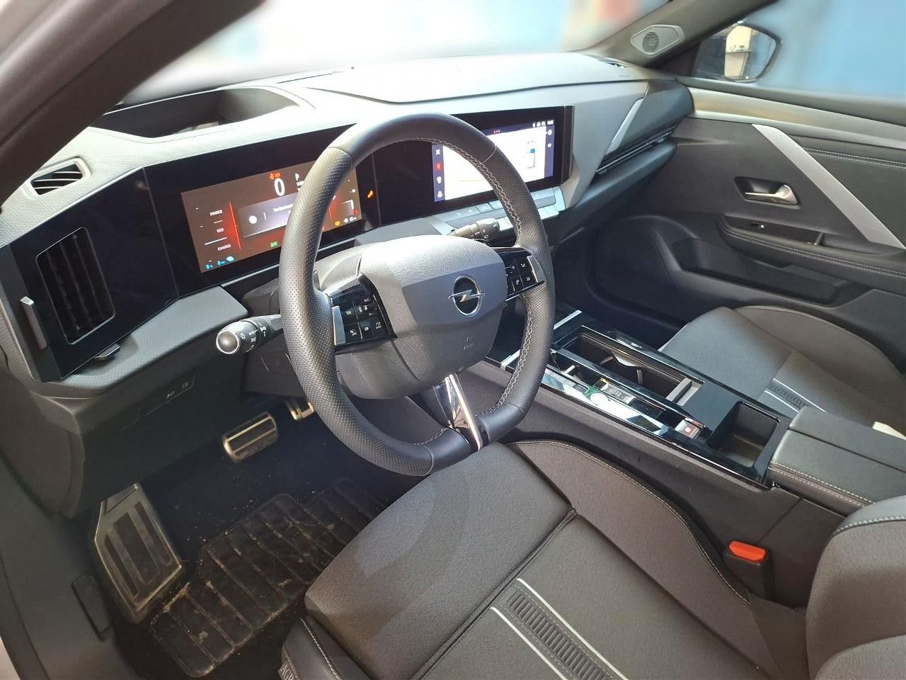 Fahrzeugabbildung Opel Astra L Lim. 1.6 HYBRID GS SPORT NAVI/360°/SPORT