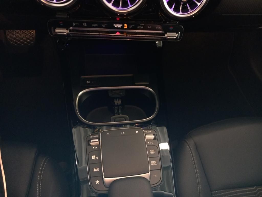 Fahrzeugabbildung Mercedes-Benz A 250 4MATIC Kompaktlimousine ''Advanced'' *LED*