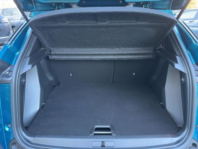 Foto Nummer 11: PEUGEOT 2008