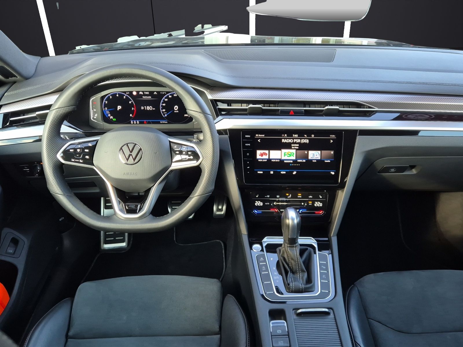 Fahrzeugabbildung Volkswagen Arteon SB TSI R-Line DSG 4M Matrix AHK Navi AID