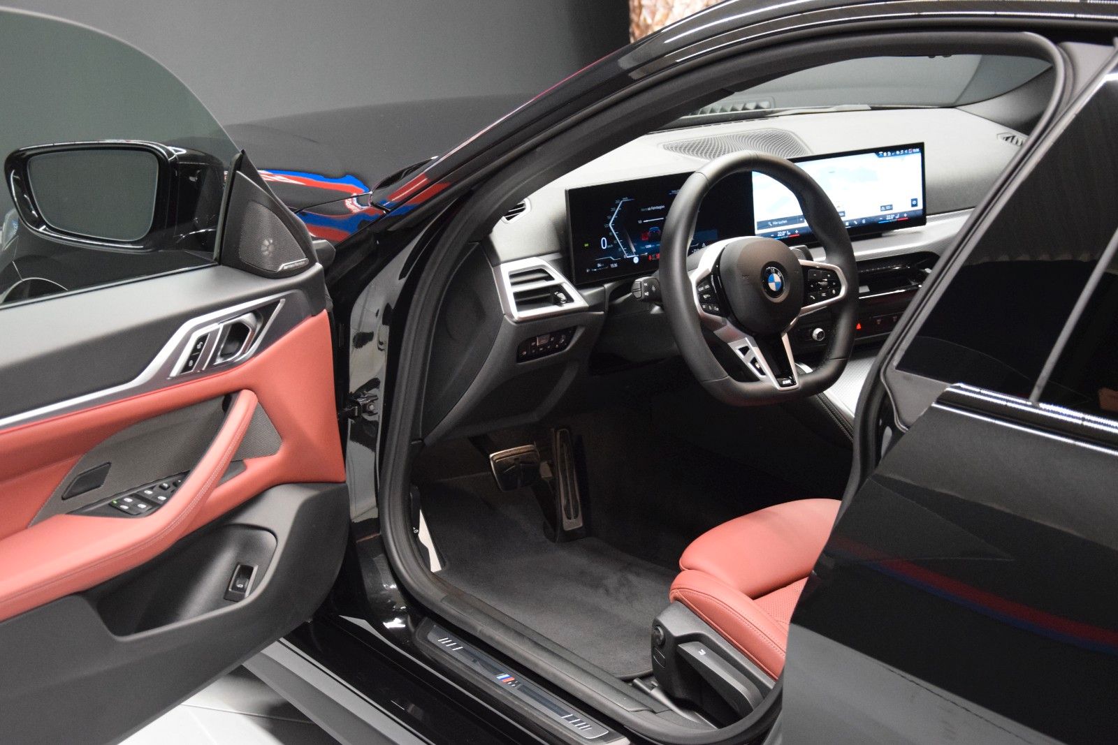 Fahrzeugabbildung BMW 430i xDrive M Sport Vollleder Tacorarot H/K LED