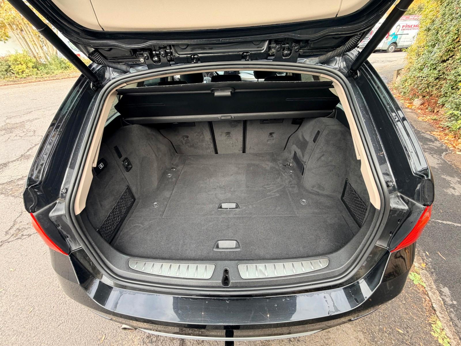 BMW 320 2013 — photo 7