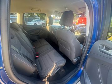 Ford Kuga - 12