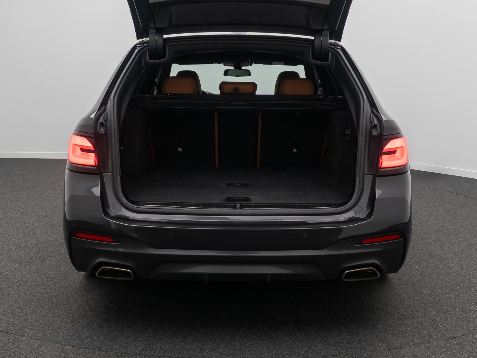 Fahrzeugabbildung BMW 530d M Sport Kamera DAB Laser Komfort H/K HUD 19