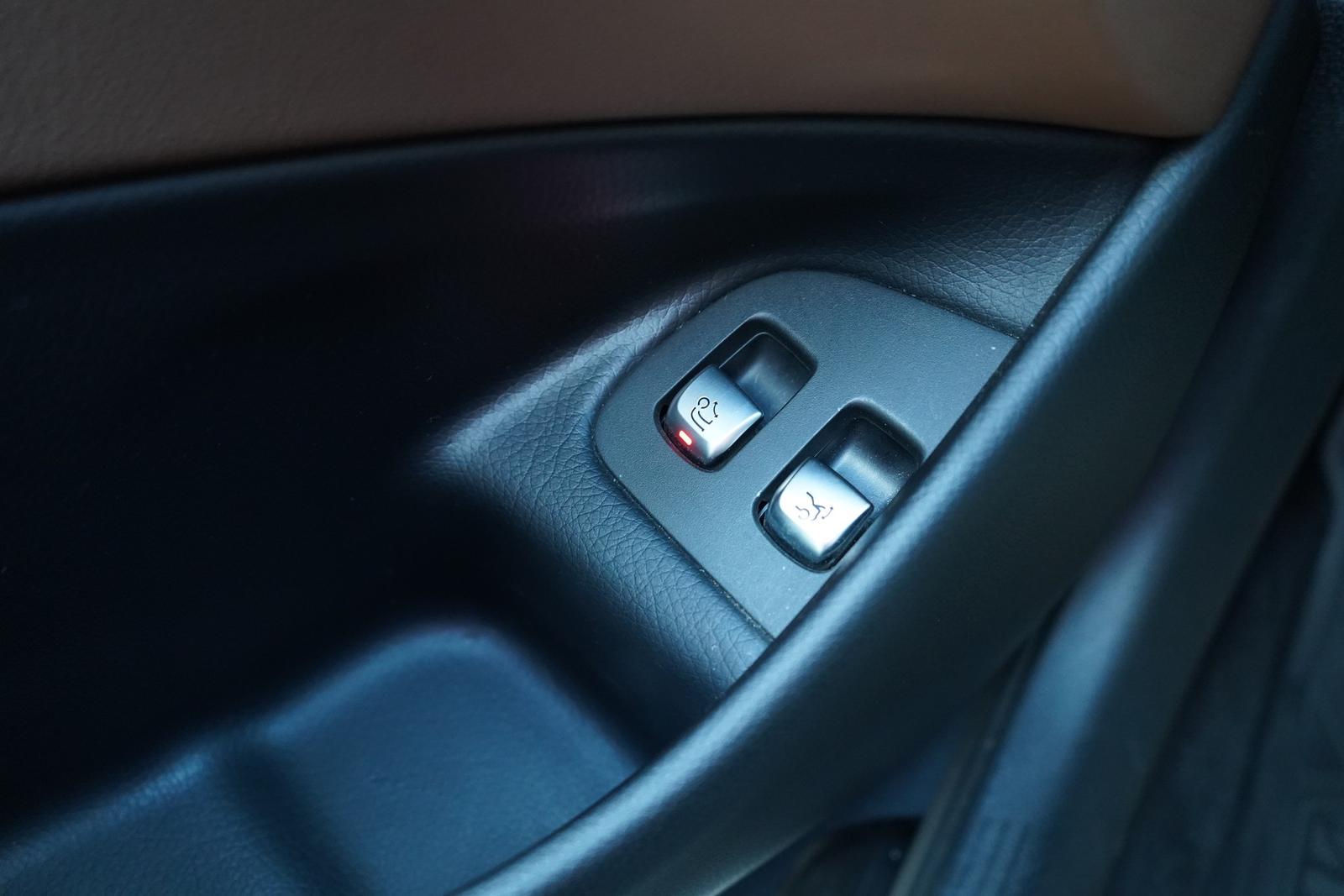 Mercedes-Benz E220 dT-Modell Avantgarde Klimaaut. Navi LED AHK
