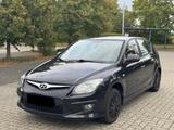 Hyundai i30 1.6 CRDi 66 kW Classic Top Zustand.!!! - Hyundai i30 aus 2010 mit Diesel-Antrieb