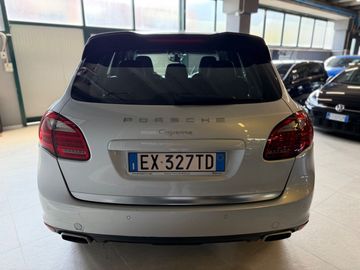 Porsche Cayenne - 8