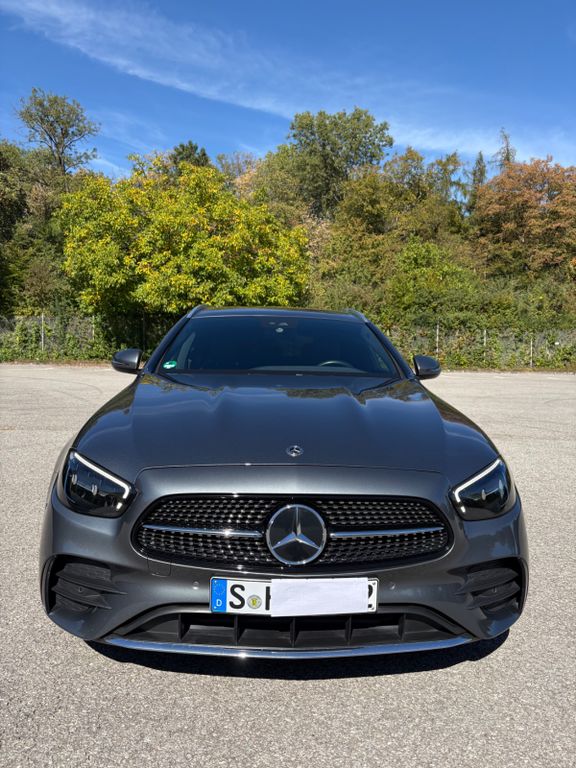 Image of Mercedes-Benz E 300