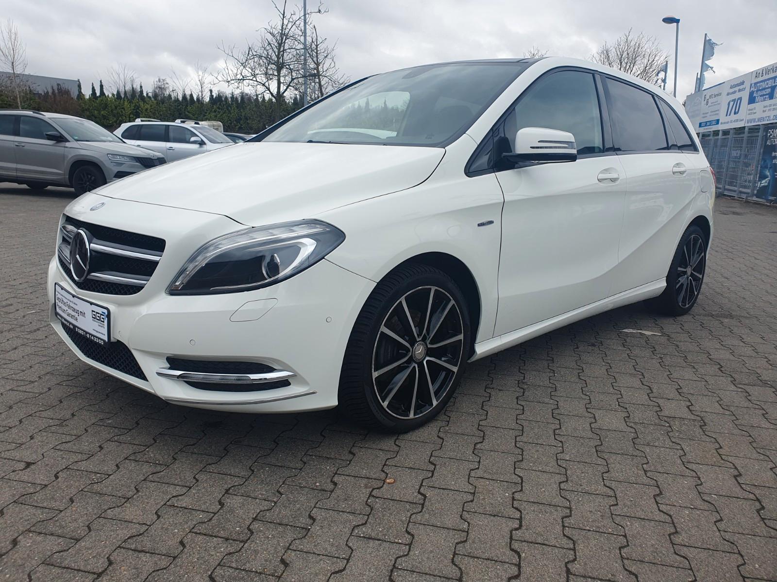 Mercedes-Benz B 200 GARANTIE PANORAMADACH NAVI XENON LEDER