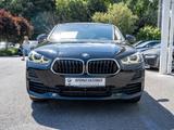 BMW X2 xDrive25e Advantage LED NAVI SHZ PDC KLIMA - mit Benzin-Antrieb: Schwarz, Geländewagen