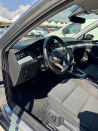 Volkswagen Passat - 5