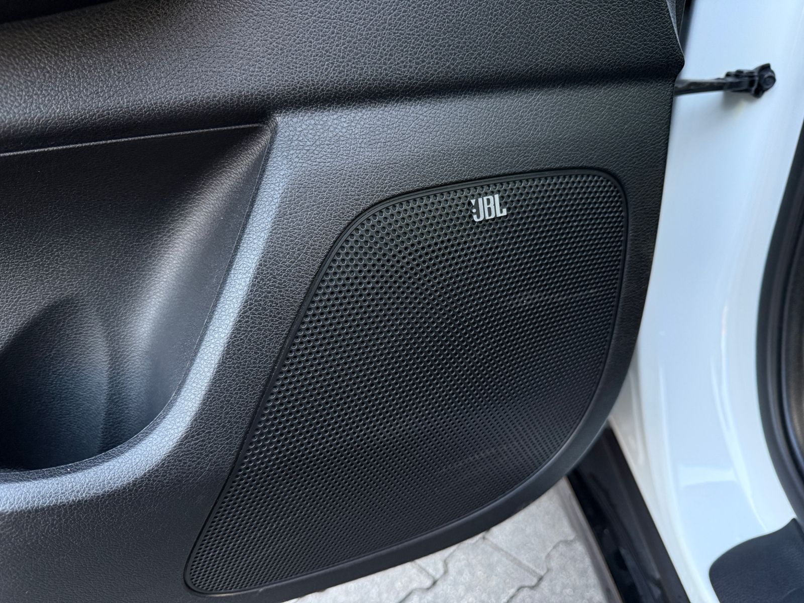 Fahrzeugabbildung Kia Sportage Black Edition KAM LED NAVI