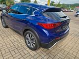 Infiniti QX30 AHK,PANO,ALU,STANDHZG - gebrauchte Infiniti SUV & Geländewagen