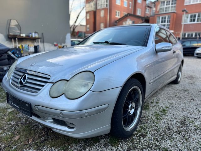 Mercedes-Benz C200 AUTOMATIK/PANO/SHZ/PDC/KLIMA/8XALU/TÜV 25