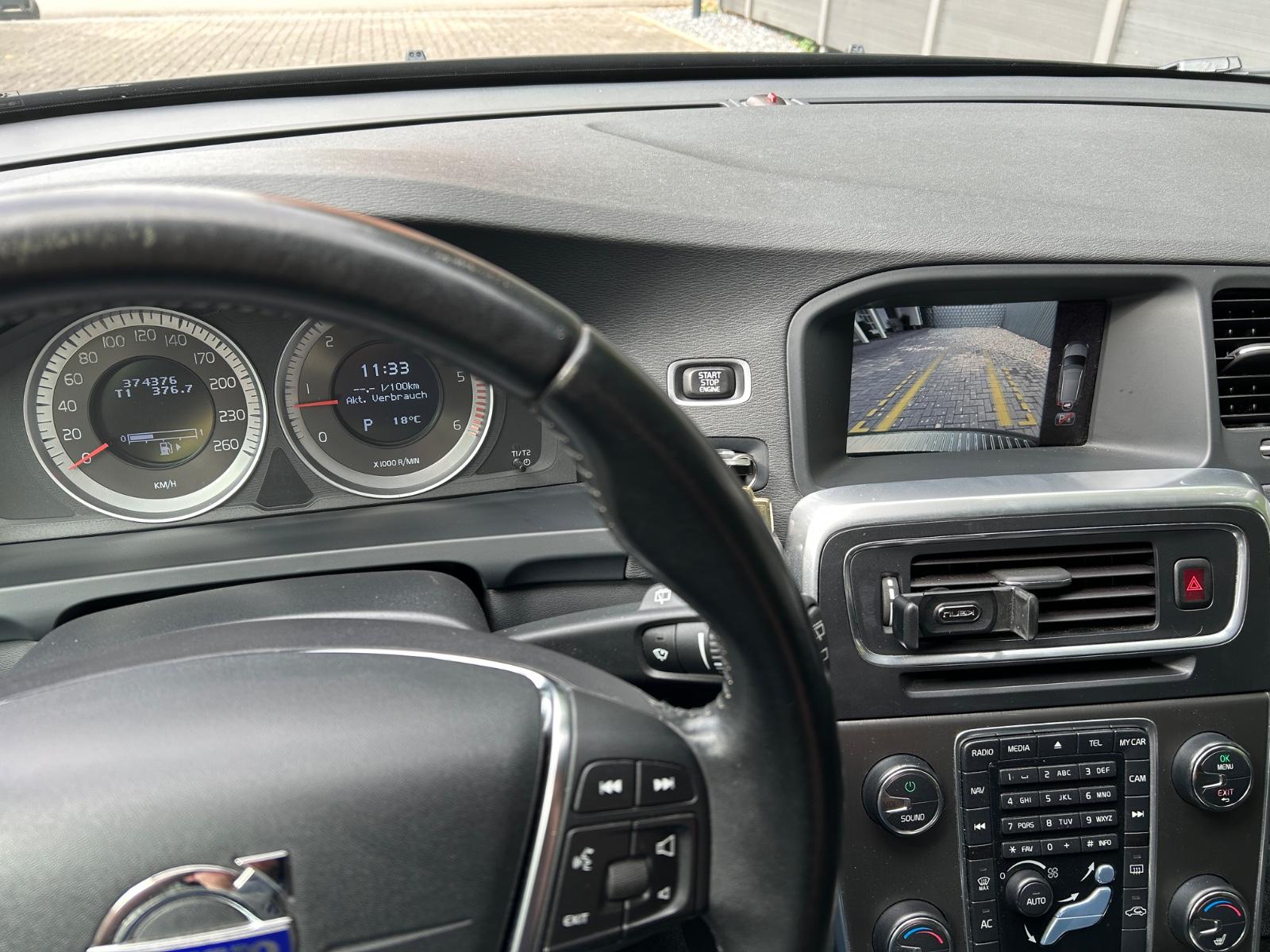Volvo V60 2013 — photo 12