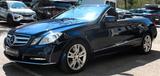 Mercedes-Benz E 250 Cabrio Avantgarde LEDER* NAVI* PDC* XENON - Mercedes-Benz E 250: Blau