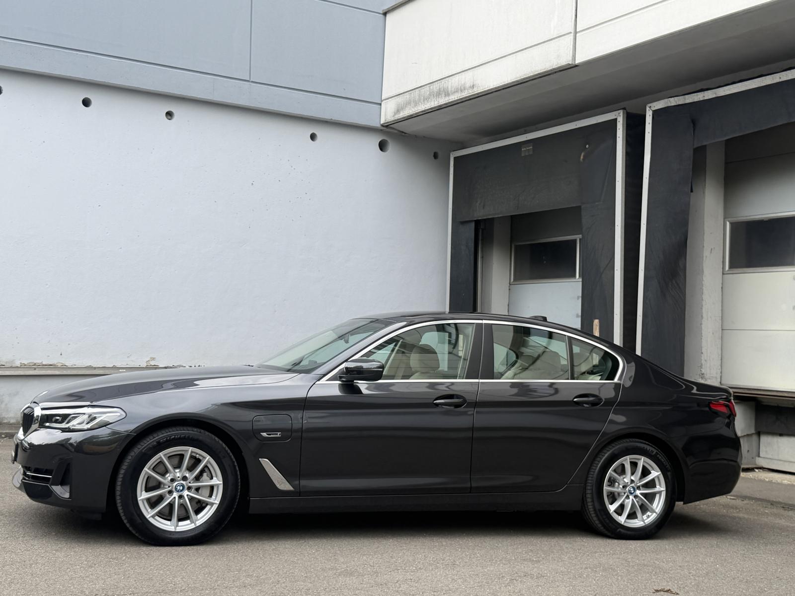 BMW 520 e LED BMW-Live-Cockpit 4-Zonen Ambiente 